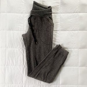 Lululemon Ready to Rulu Jogger